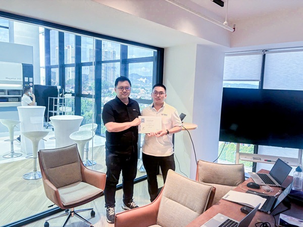 Đại diện ETEK hoàn thành khóa đào tạo của Kardex