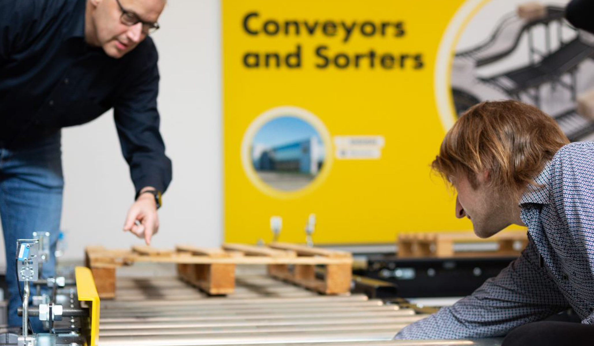 hệ thống băng tải pallet tự động