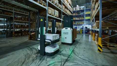 AGV trong kho lạnh